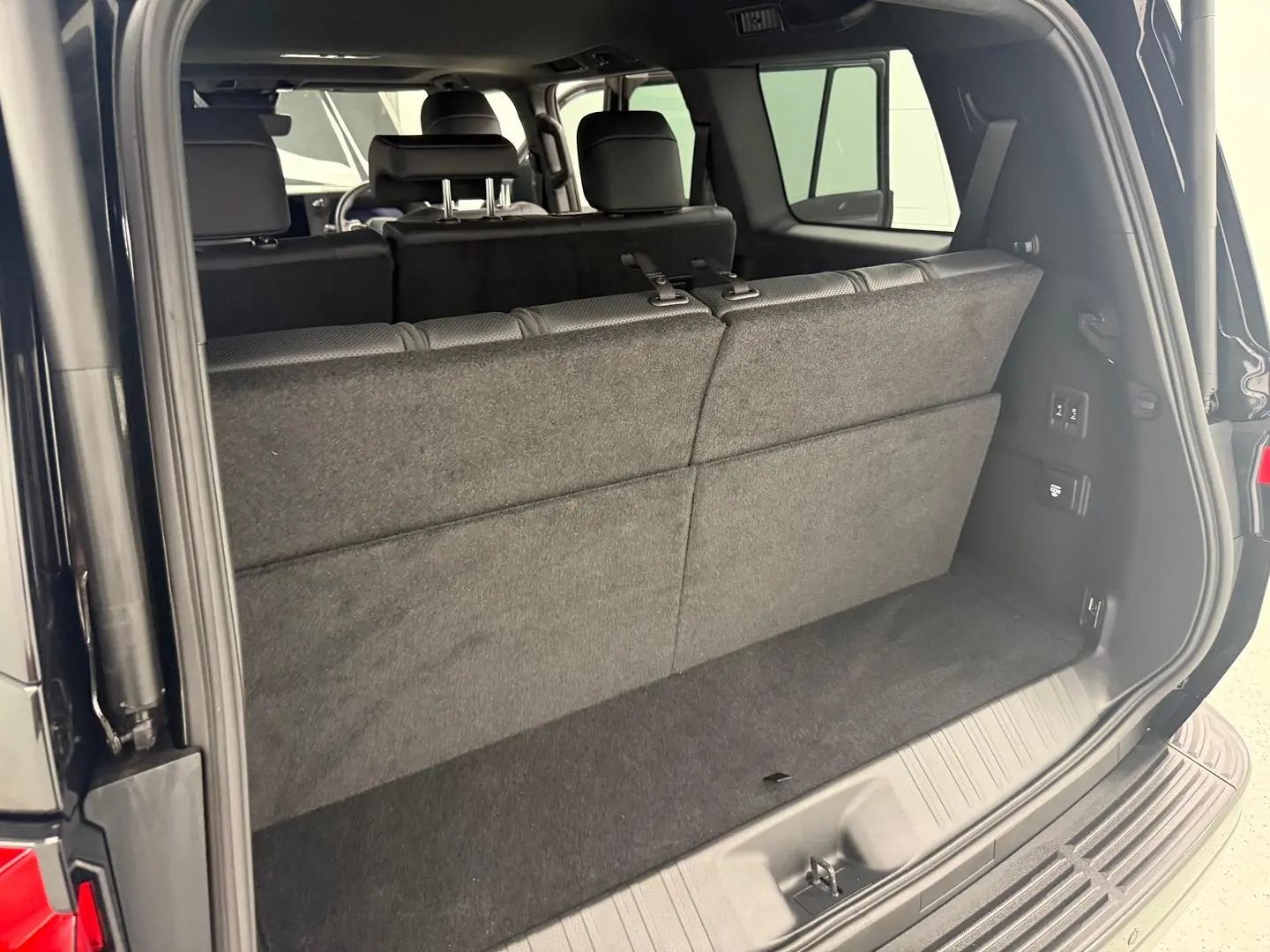 2025 Lexus GX Gallery Image 16