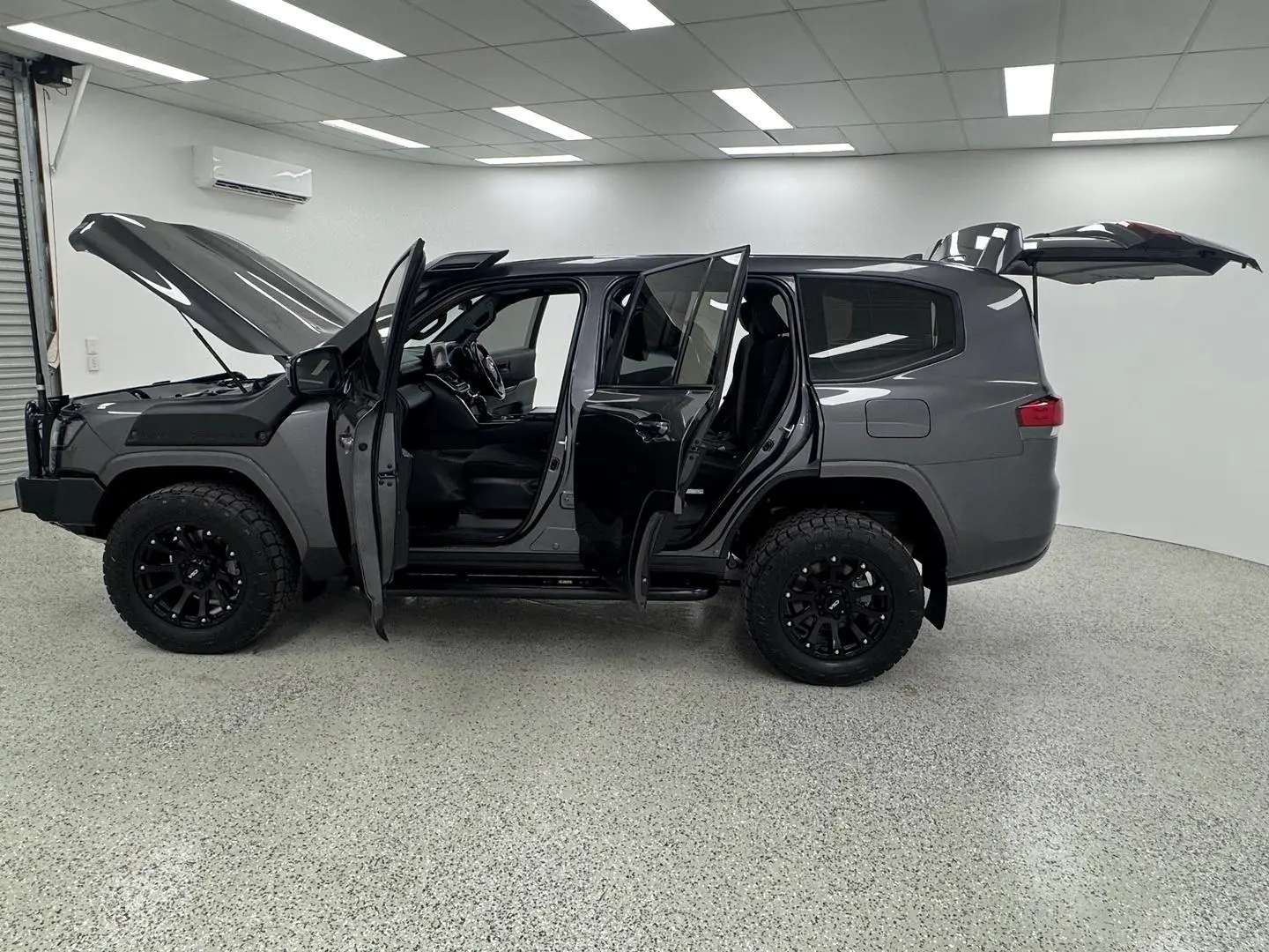 2023 Toyota Landcruiser Gallery Image 11