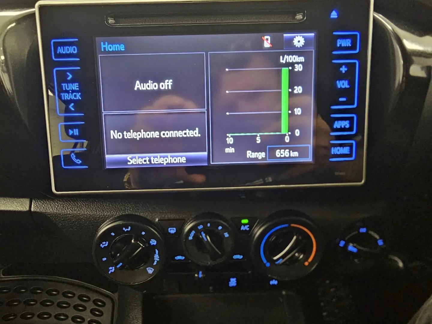 2015 Toyota Hilux Gallery Image 30