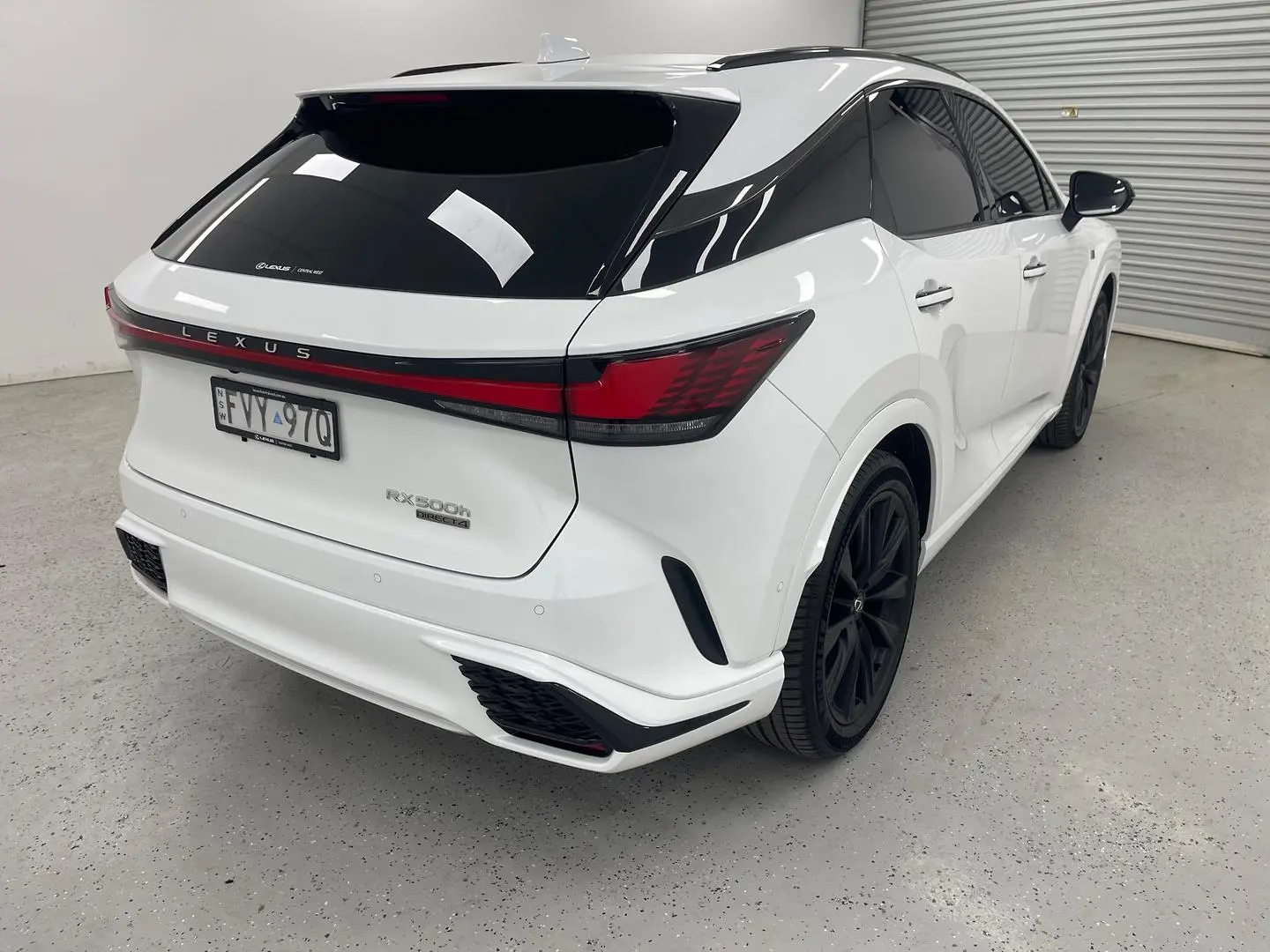 2025 Lexus RX Gallery Image 3