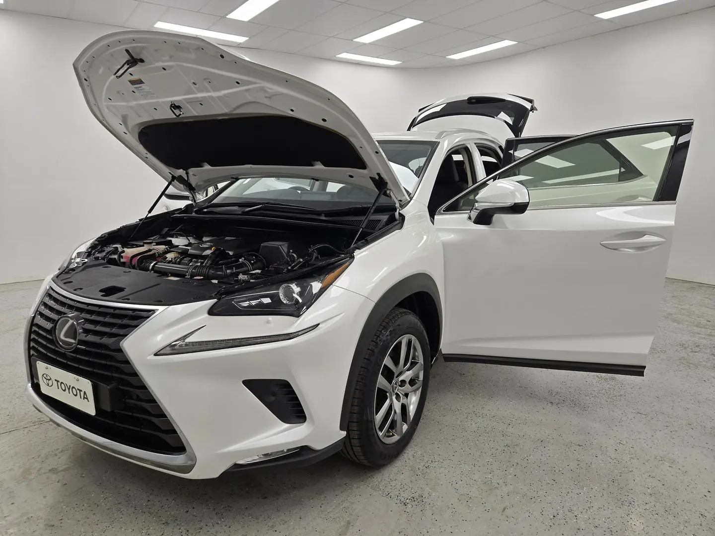 2020 Lexus NX Gallery Image 14