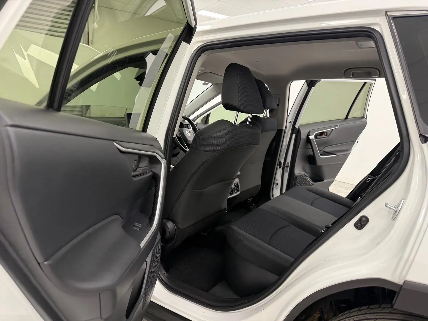 2022 Toyota RAV4 Gallery Image 12