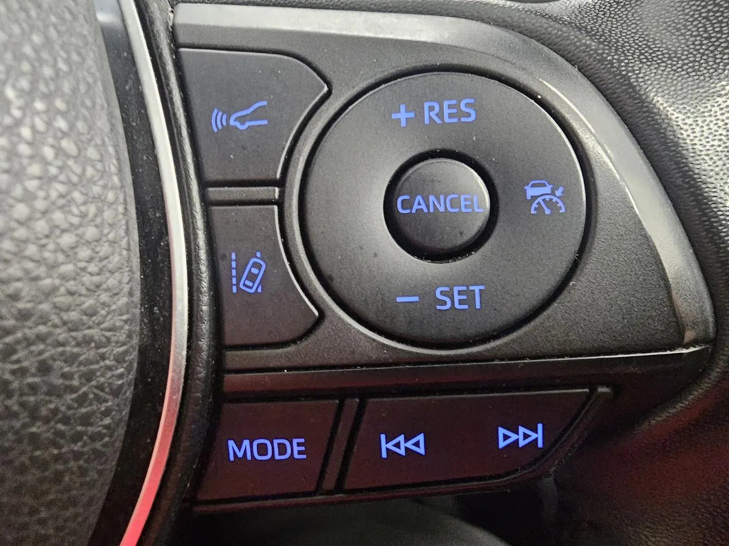 2022 Toyota RAV4 Gallery Image 39