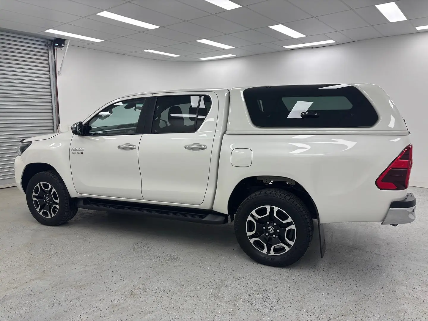 2021 Toyota Hilux Gallery Image 6