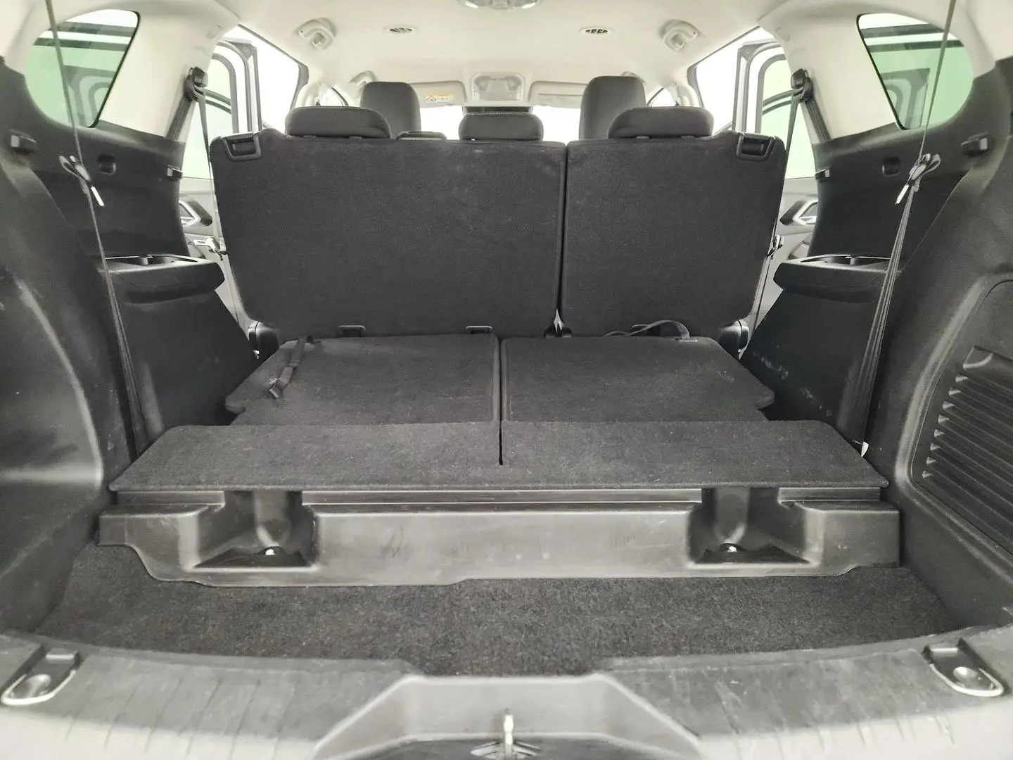 2023 Isuzu MU-X Gallery Image 20