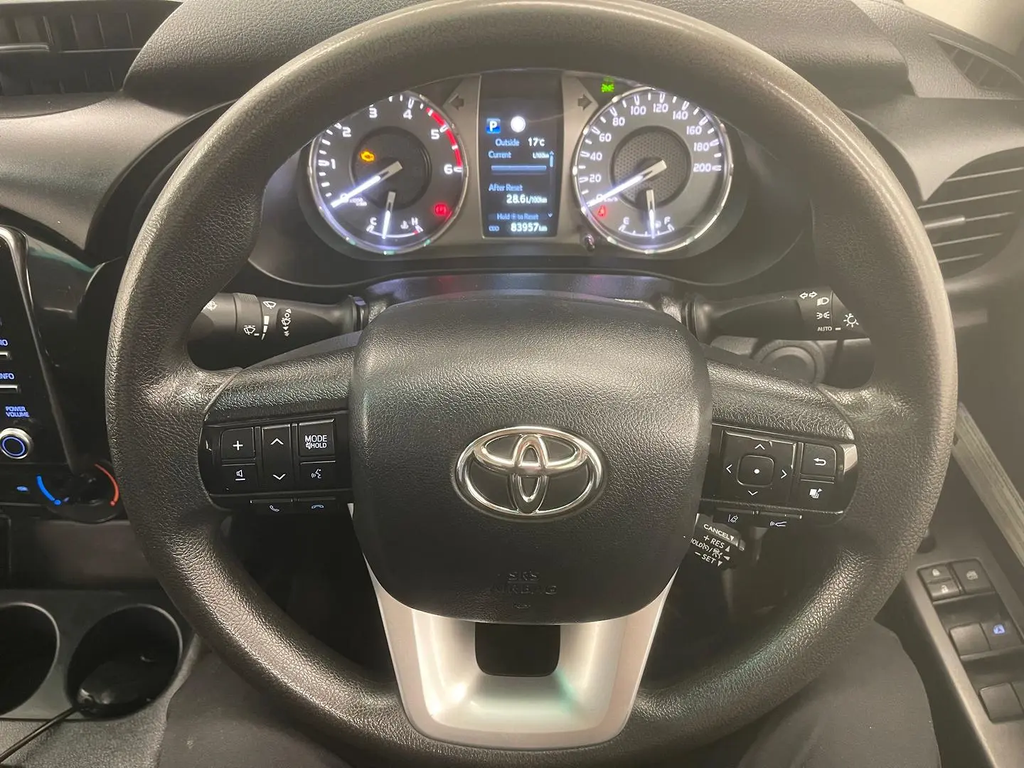 2021 Toyota Hilux Gallery Image 28