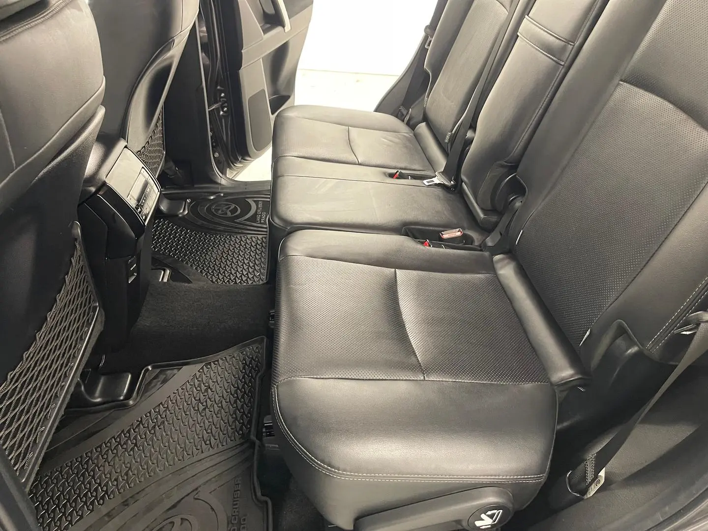 2021 Toyota Landcruiser Prado Gallery Image 18