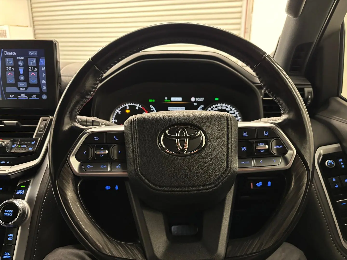 2022 Toyota Landcruiser Gallery Image 29
