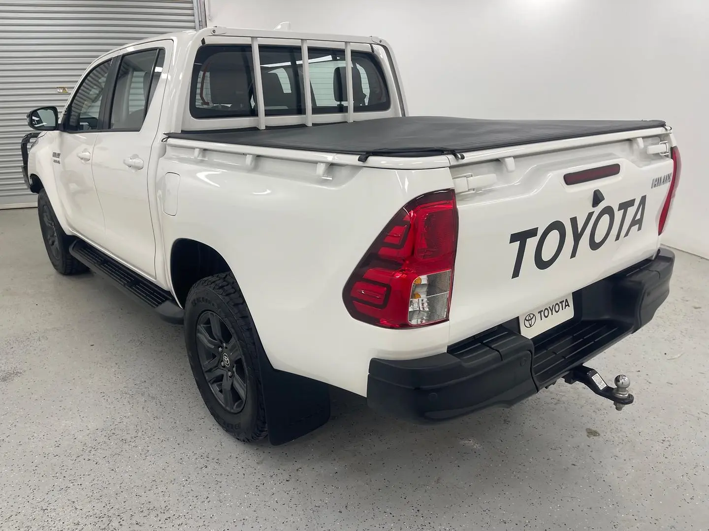 2024 Toyota Hilux Gallery Image 5
