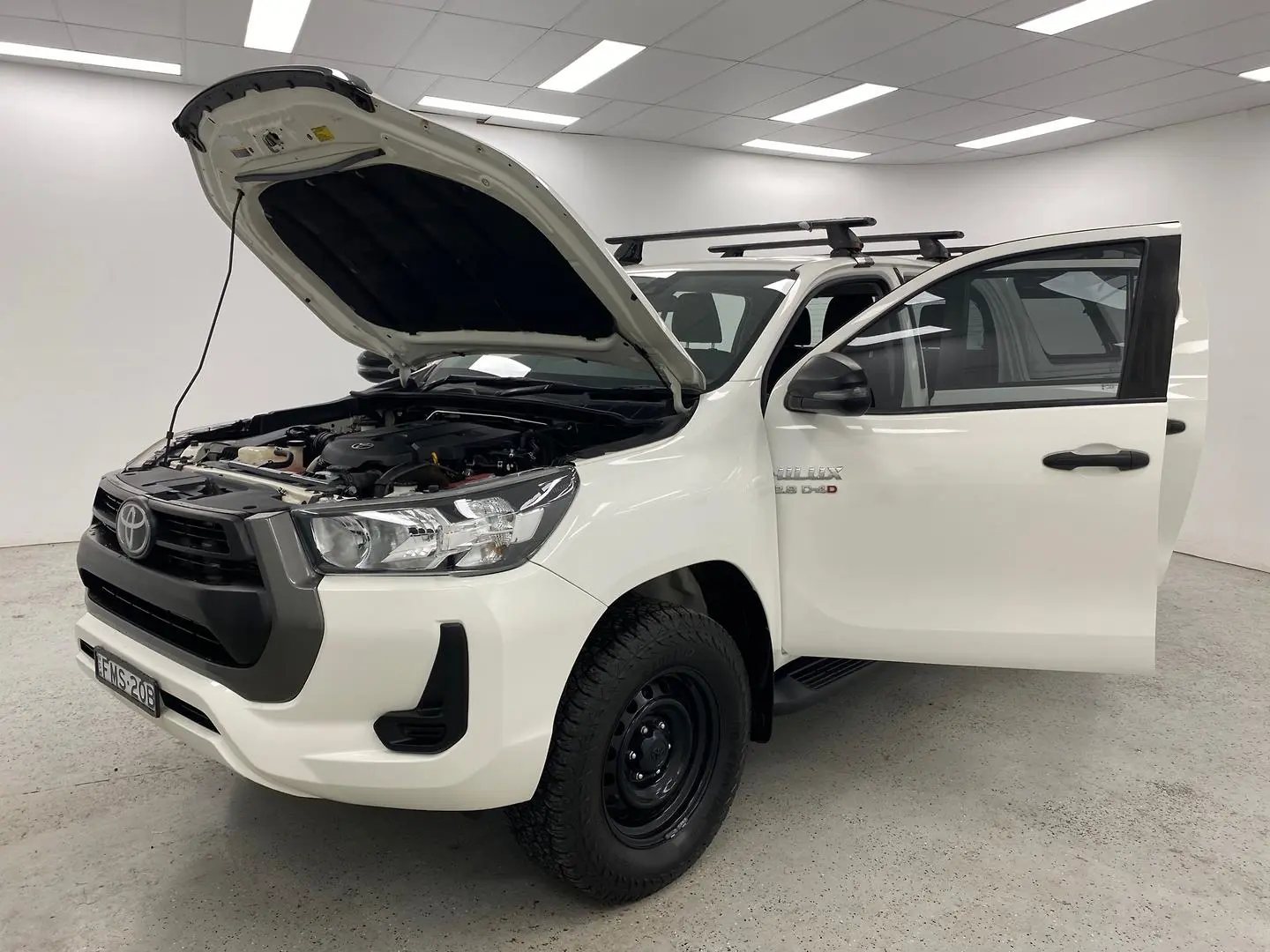 2021 Toyota Hilux Gallery Image 15