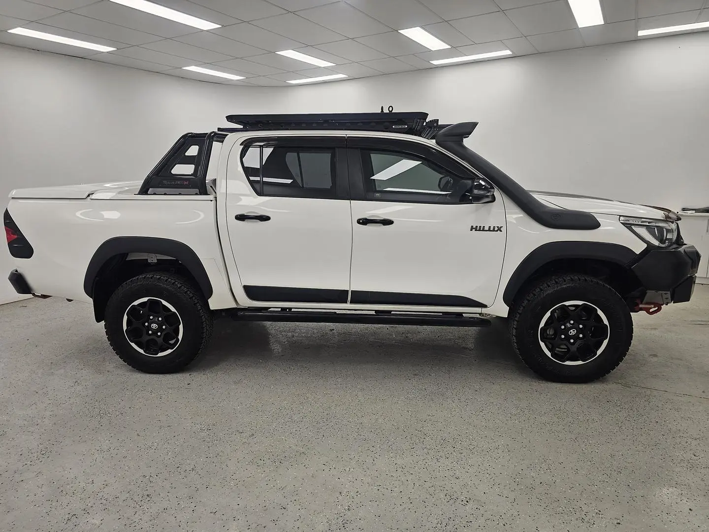 2019 Toyota Hilux Gallery Image 2
