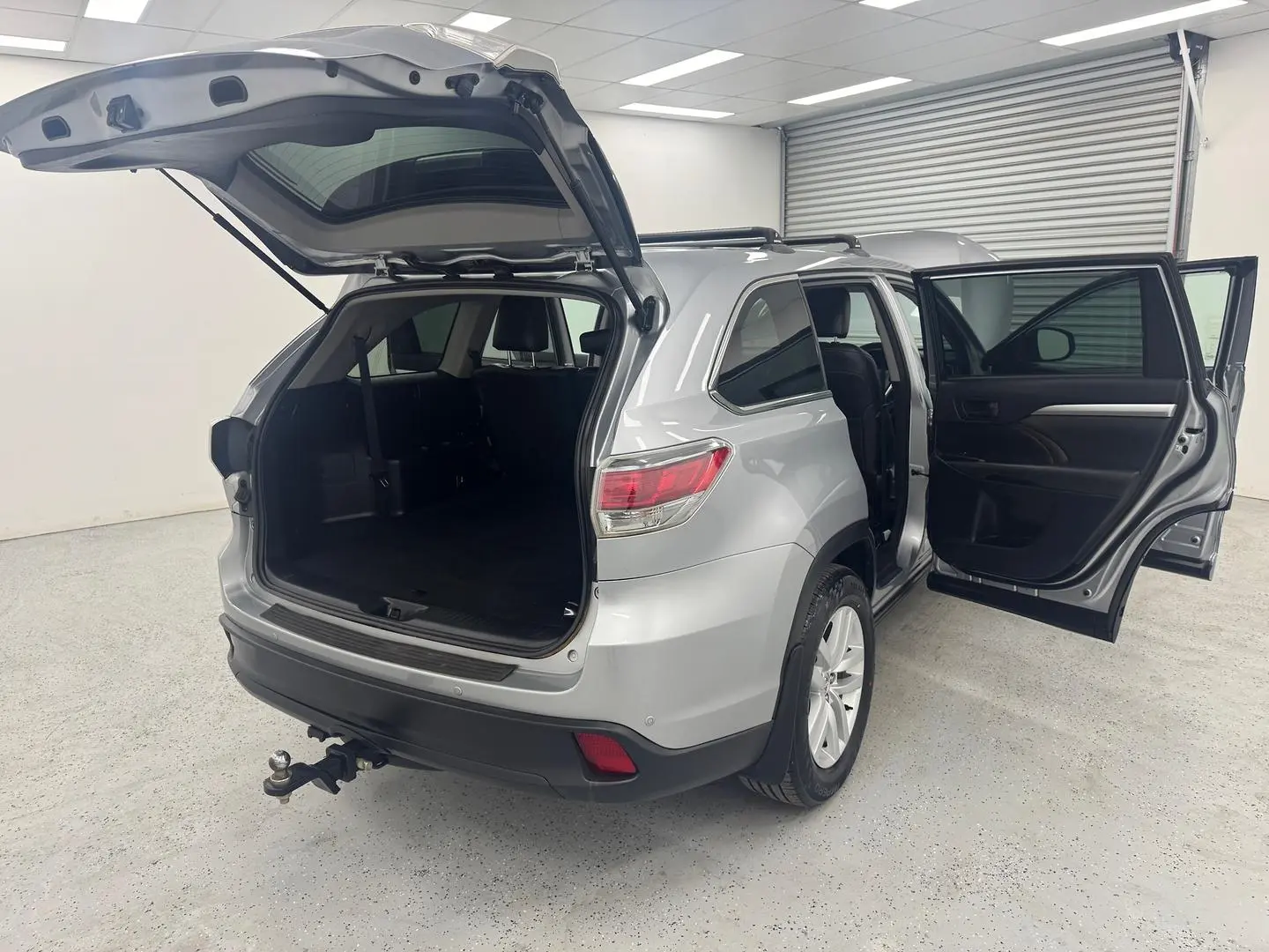 2015 Toyota Kluger Gallery Image 9