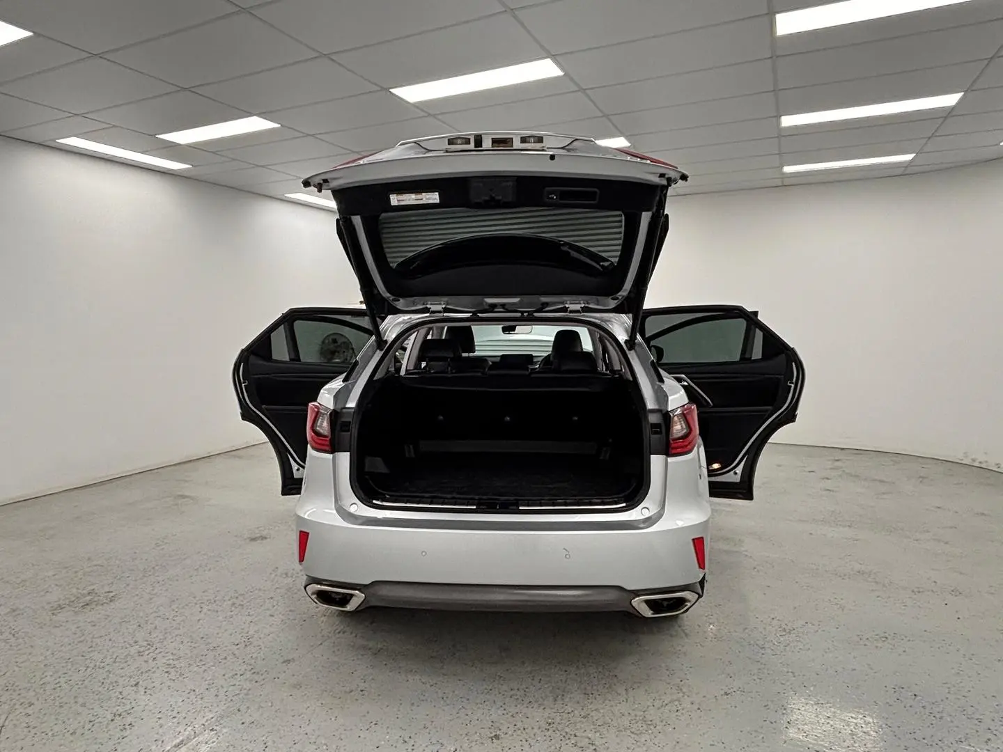 2017 Lexus RX Gallery Image 11