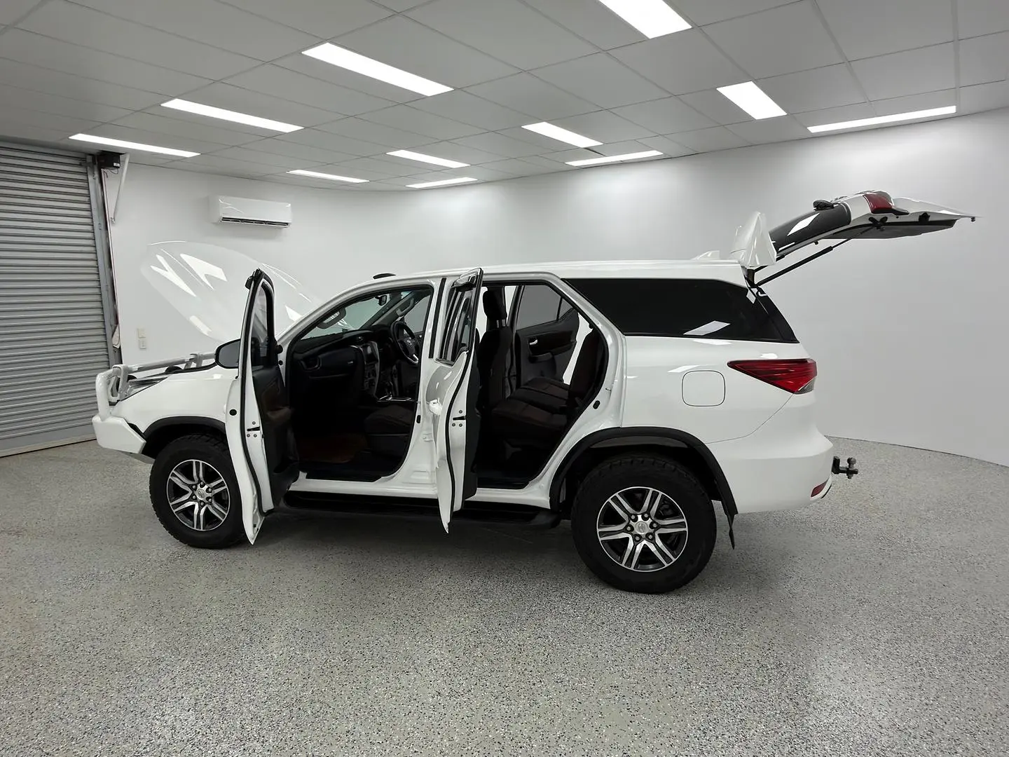 2019 Toyota Fortuner Gallery Image 10