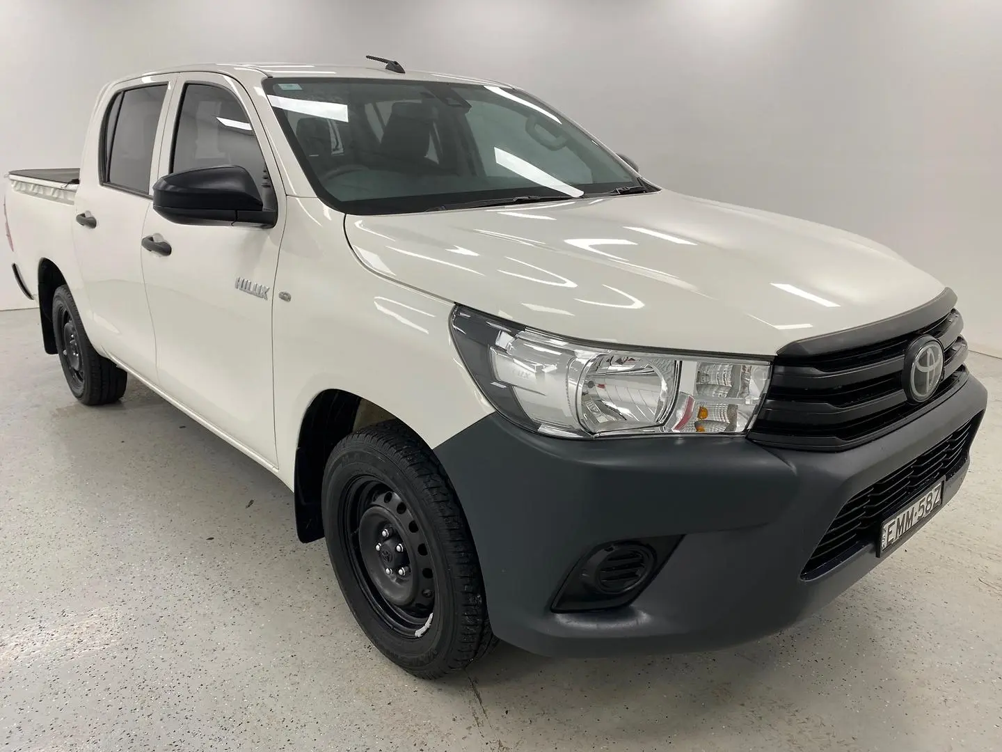 2021 Toyota Hilux Image 1