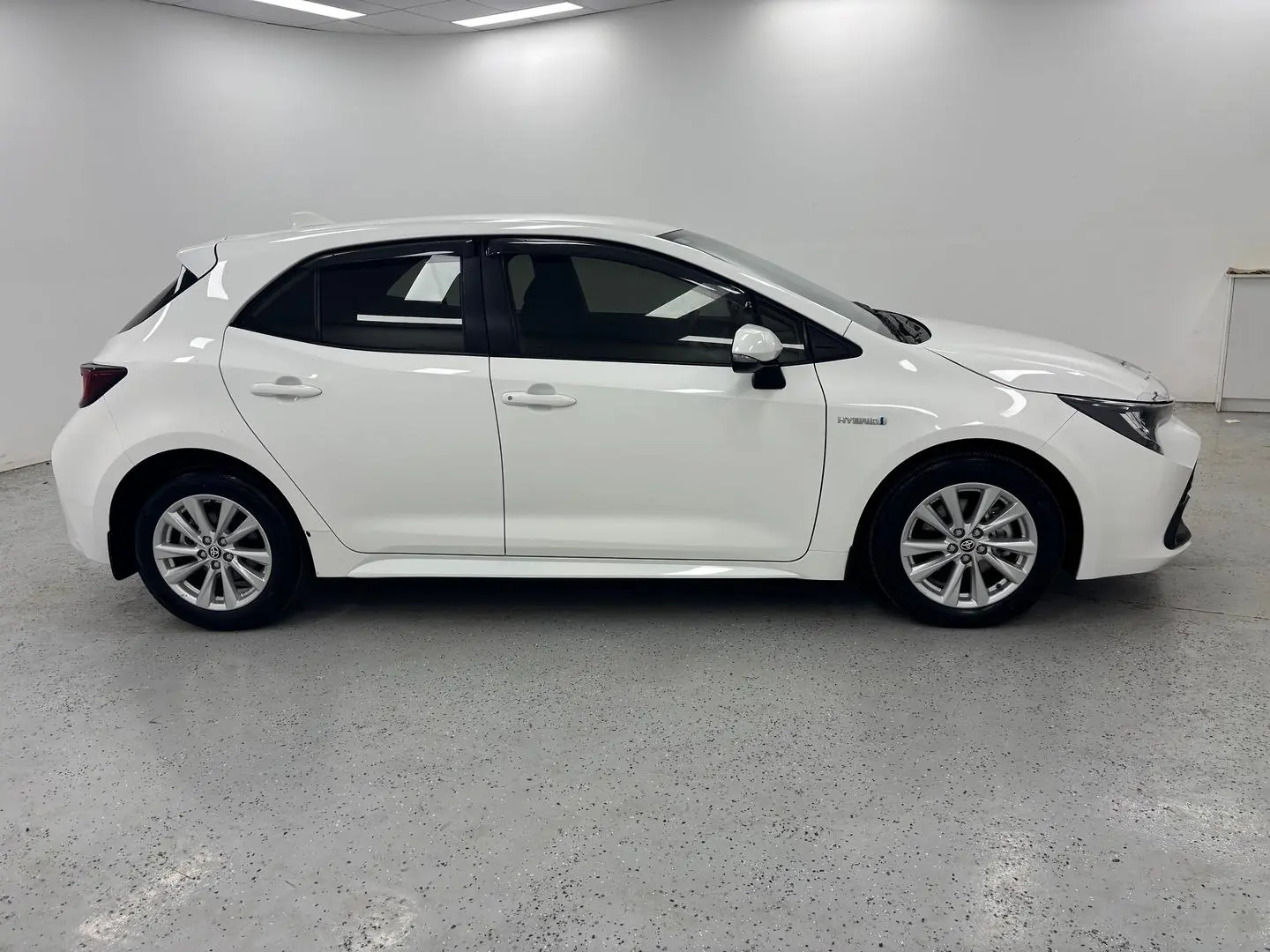2023 Toyota Corolla Gallery Image 2
