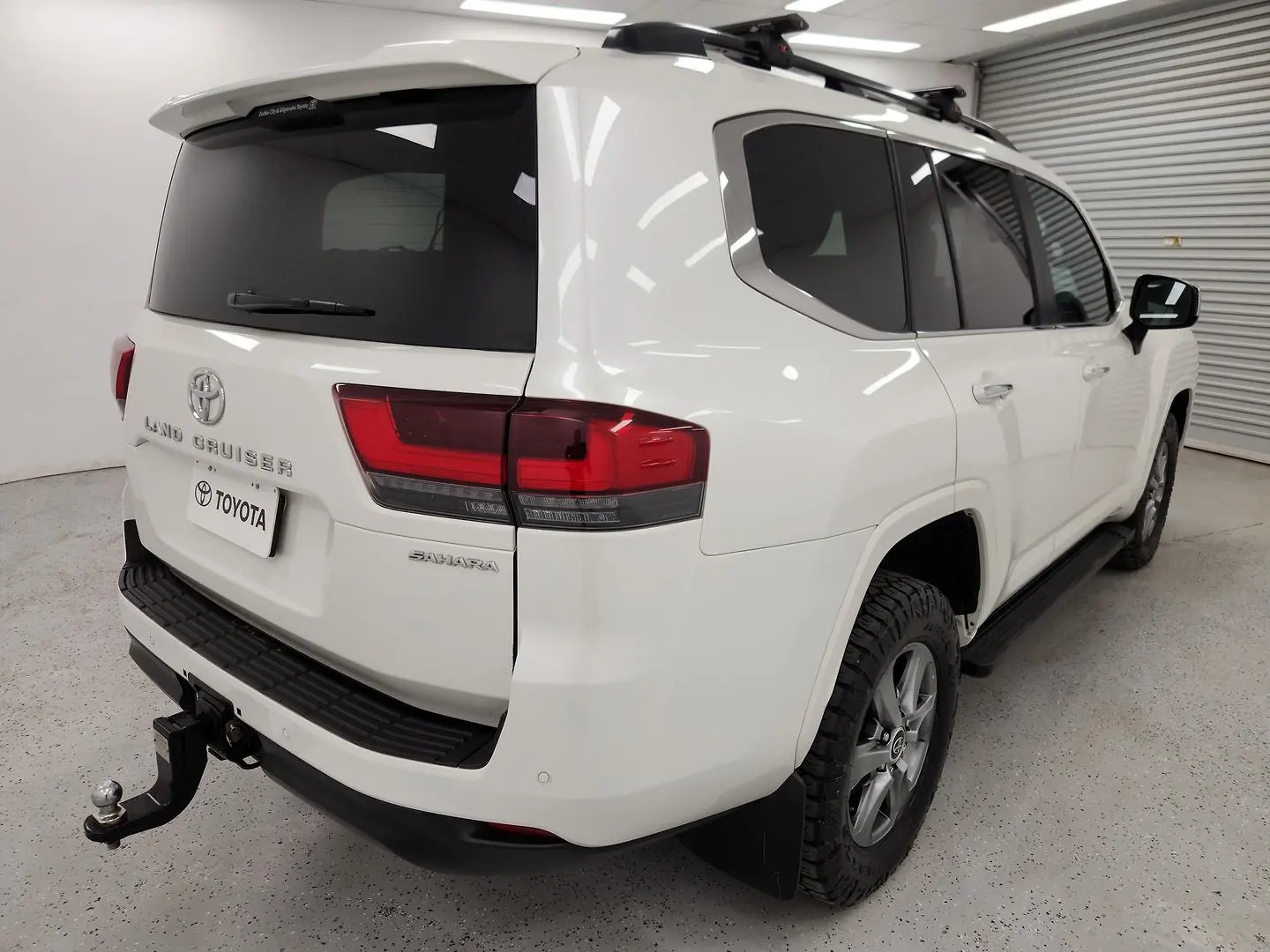 2022 Toyota Landcruiser Gallery Image 3