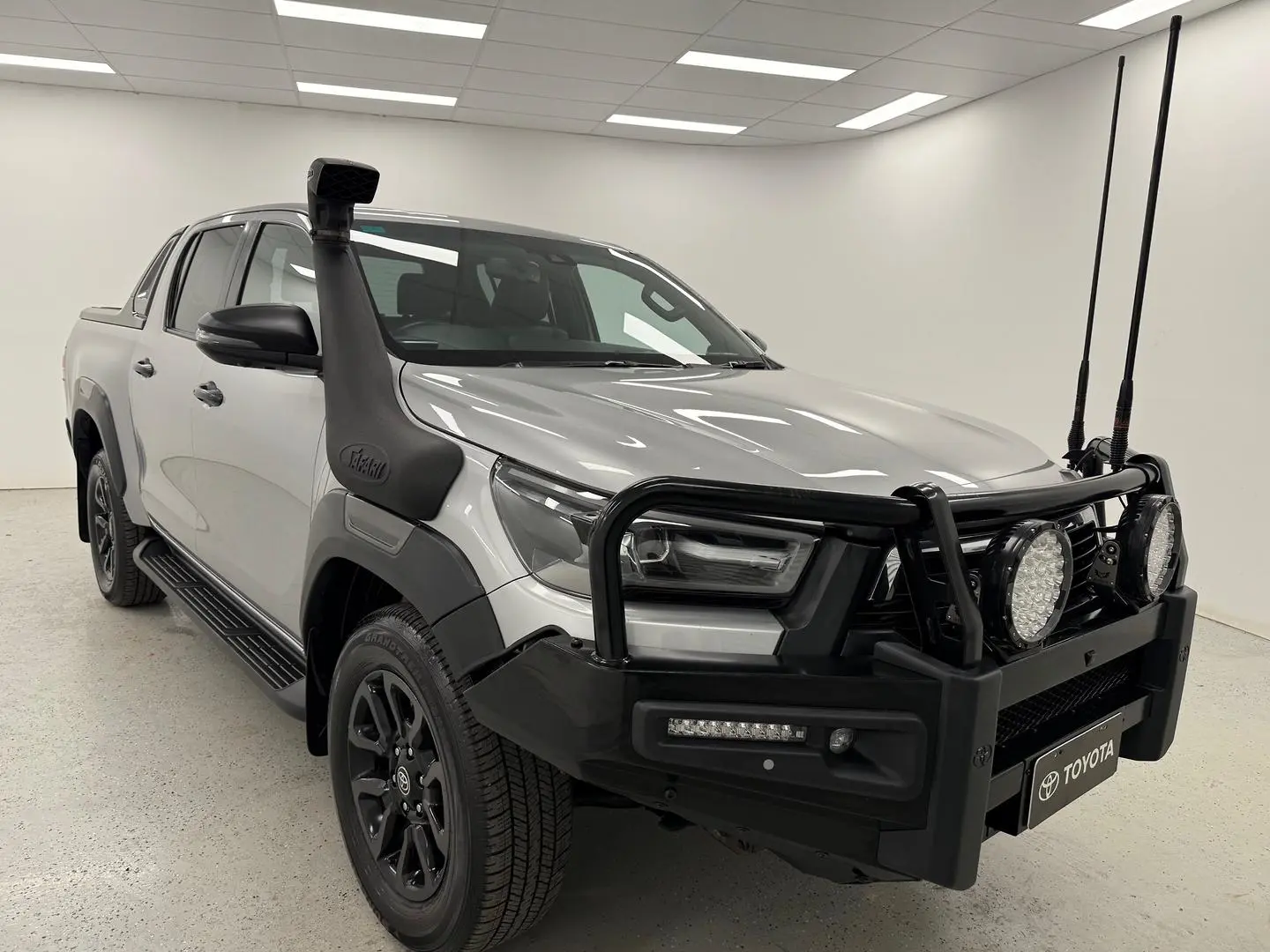 2022 Toyota Hilux Gallery Image 1
