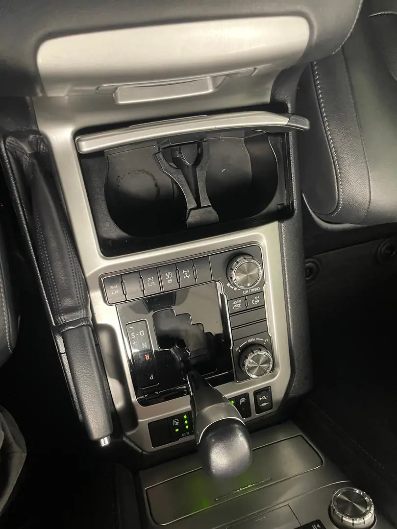 2020 Toyota Landcruiser Gallery Image 21