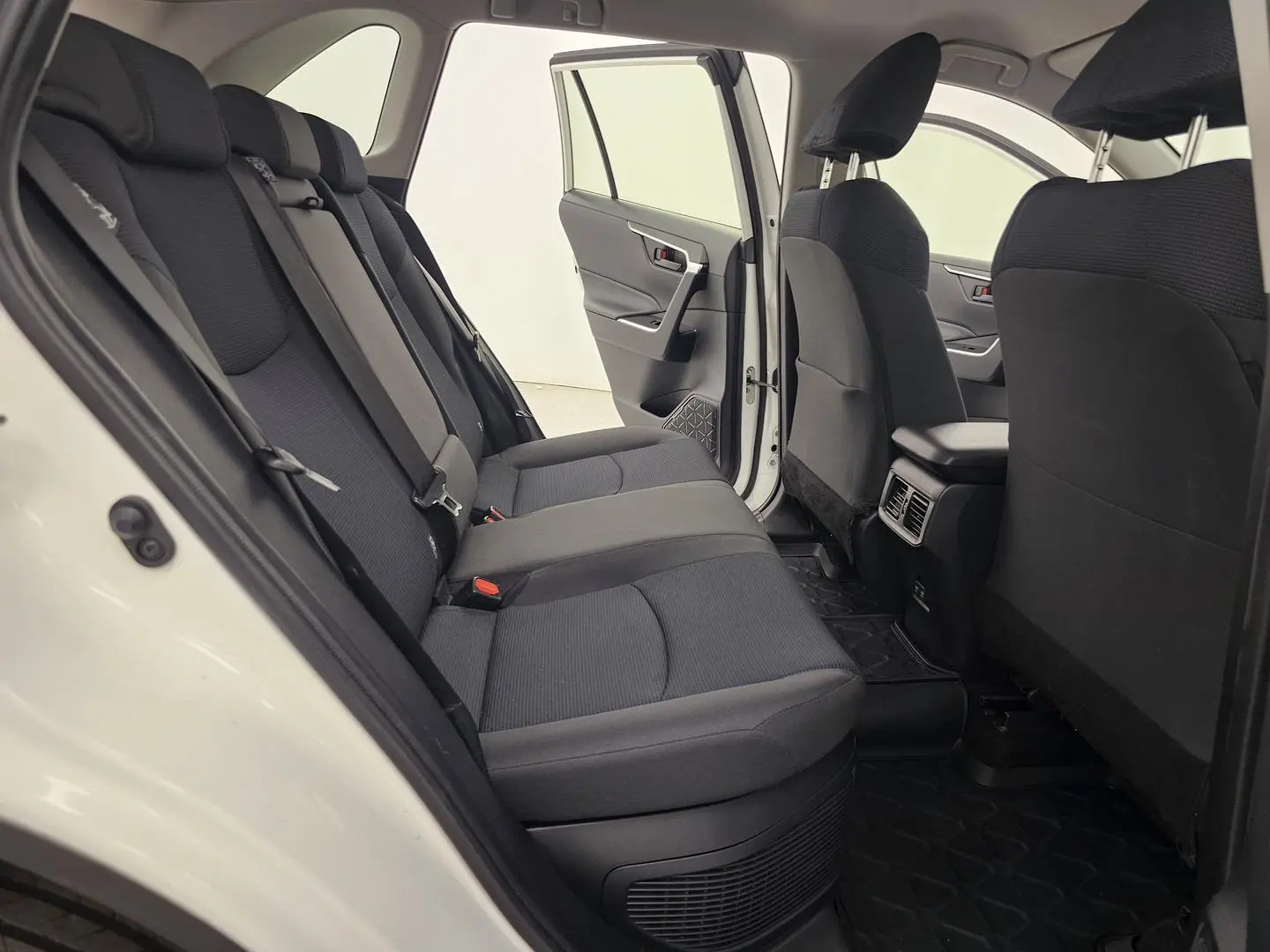 2022 Toyota RAV4 Gallery Image 22