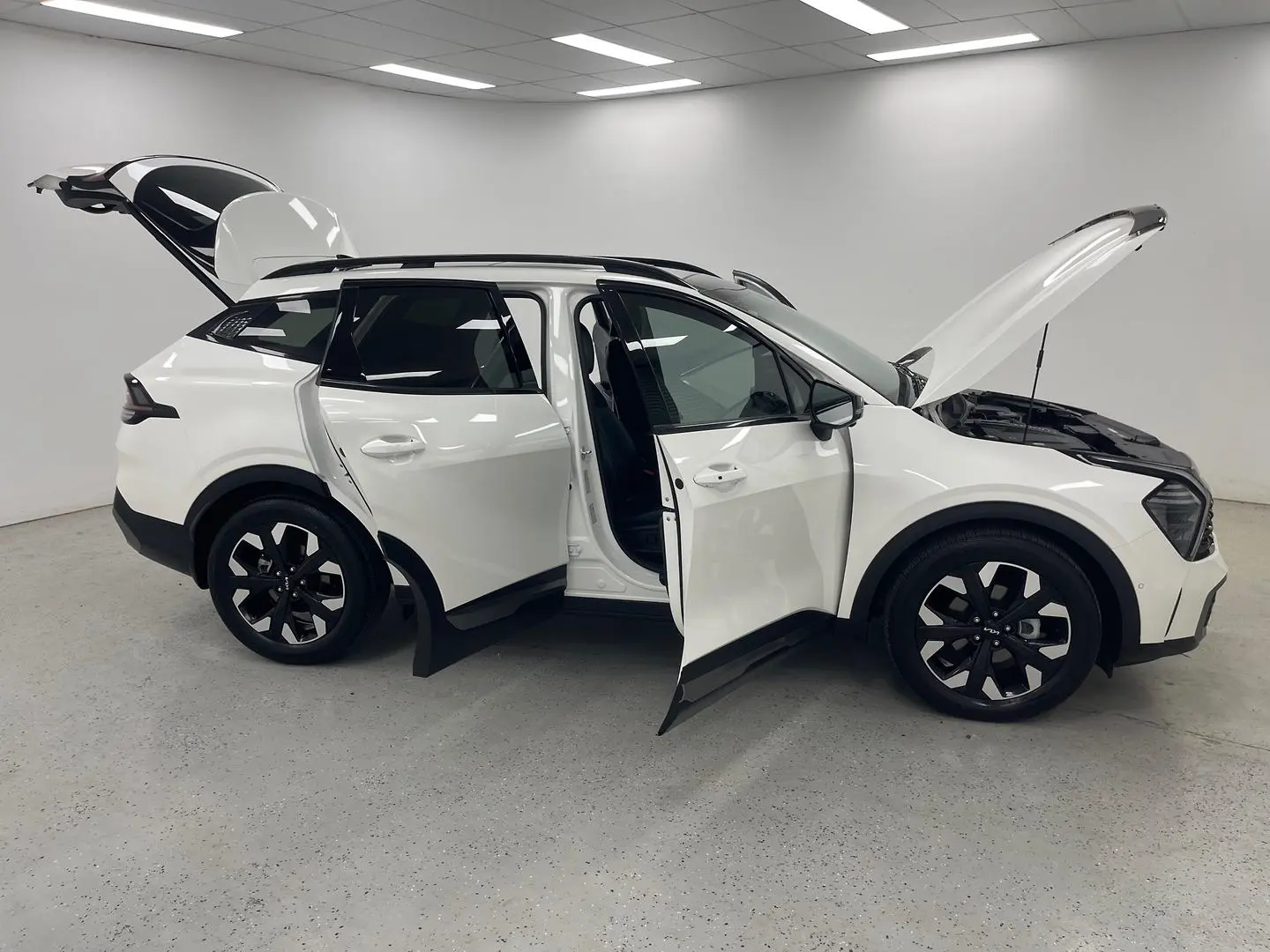 2022 Kia Sportage Gallery Image 8