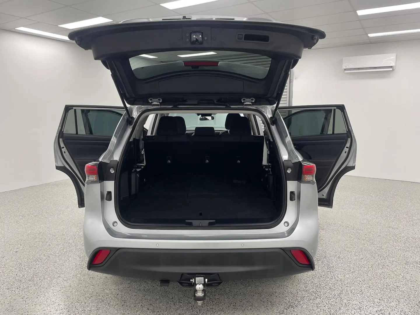 2022 Toyota Kluger Gallery Image 10