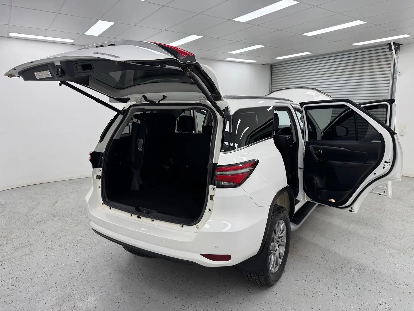 2021 Toyota Fortuner Gallery Image 9