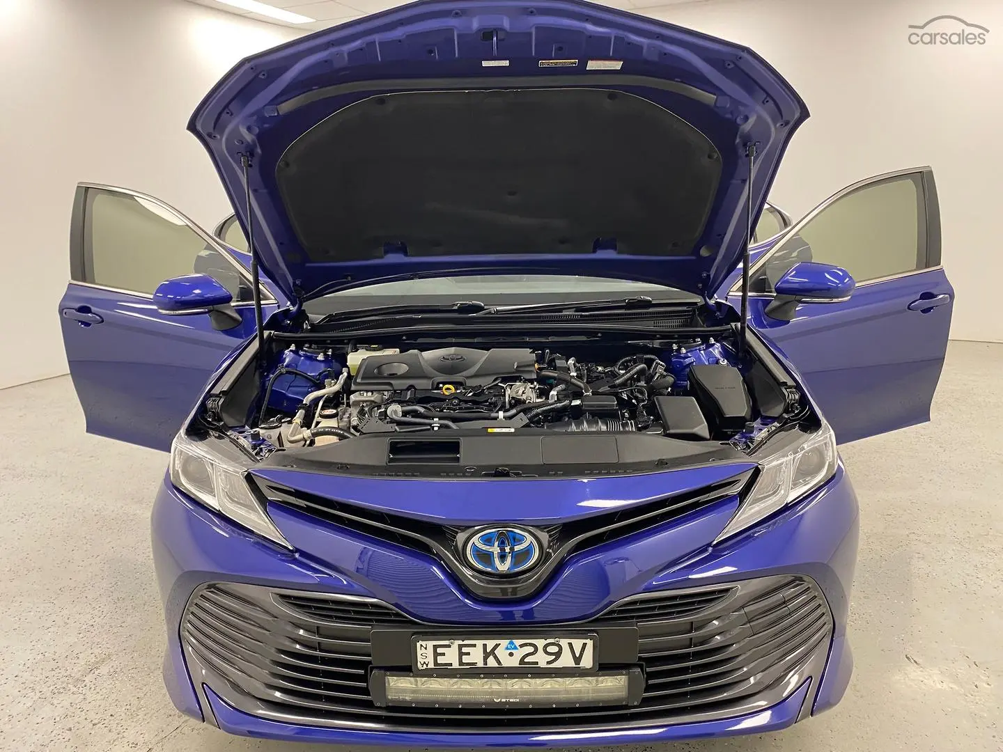 2019 Toyota Camry Image 16