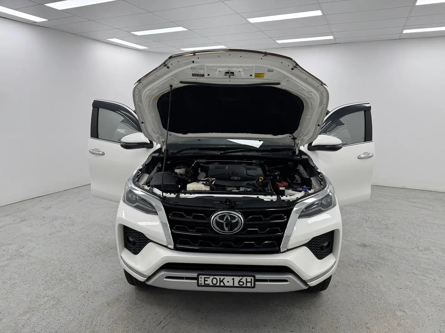2021 Toyota Fortuner Gallery Image 12