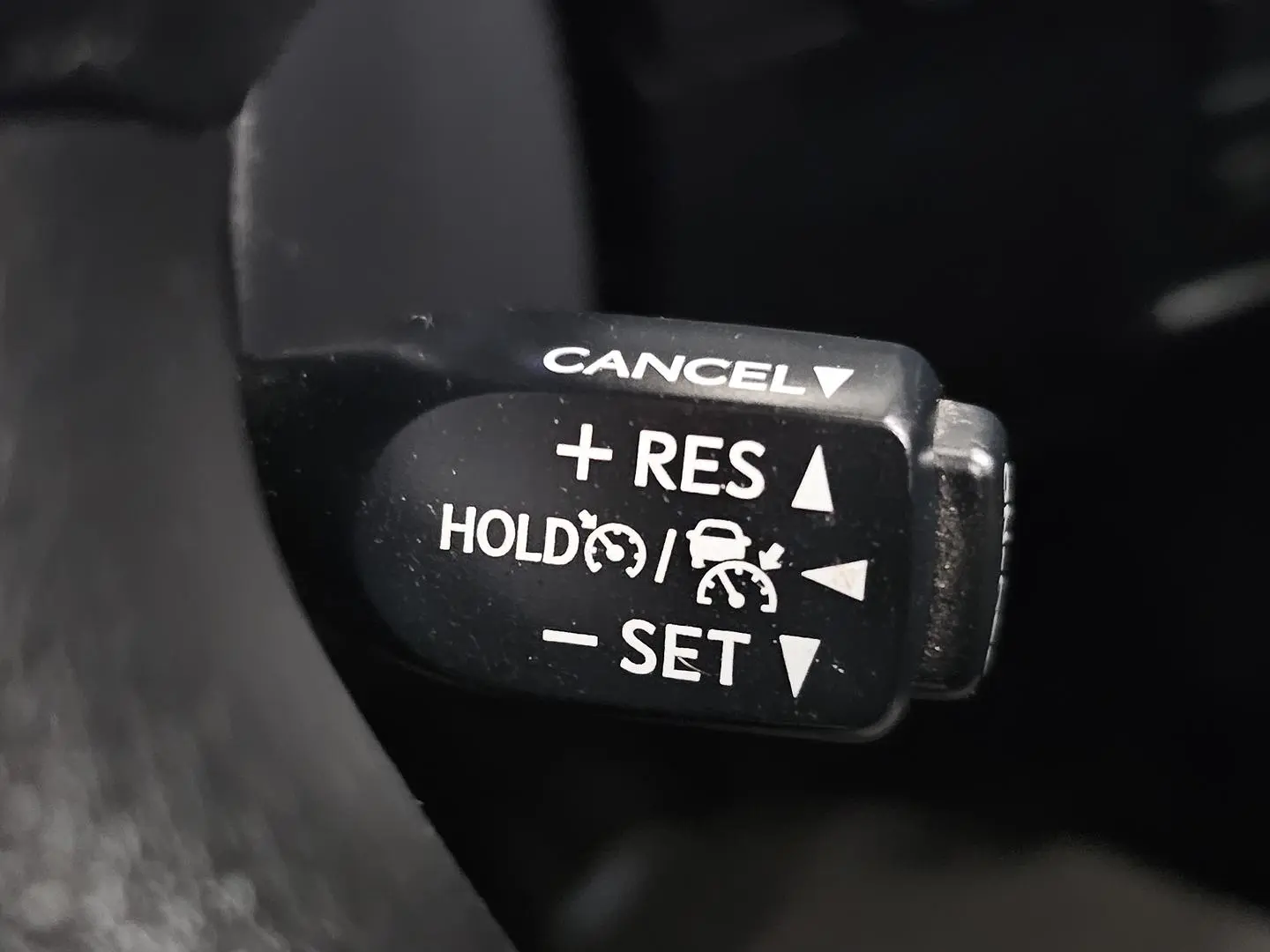 2023 Toyota Landcruiser Prado Gallery Image 37