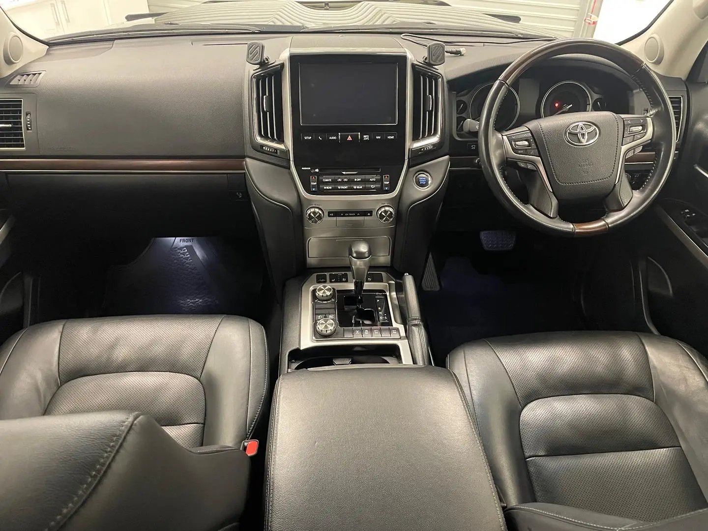2021 Toyota Landcruiser Gallery Image 24