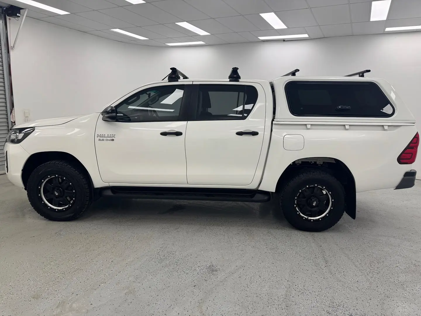2021 Toyota Hilux Gallery Image 5