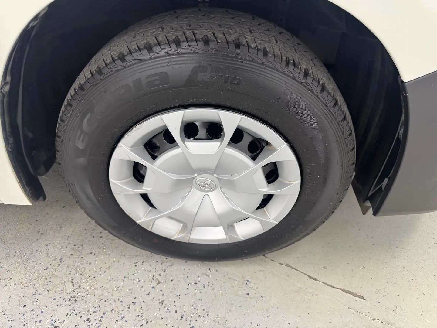 2023 Toyota Hiace Gallery Image 15