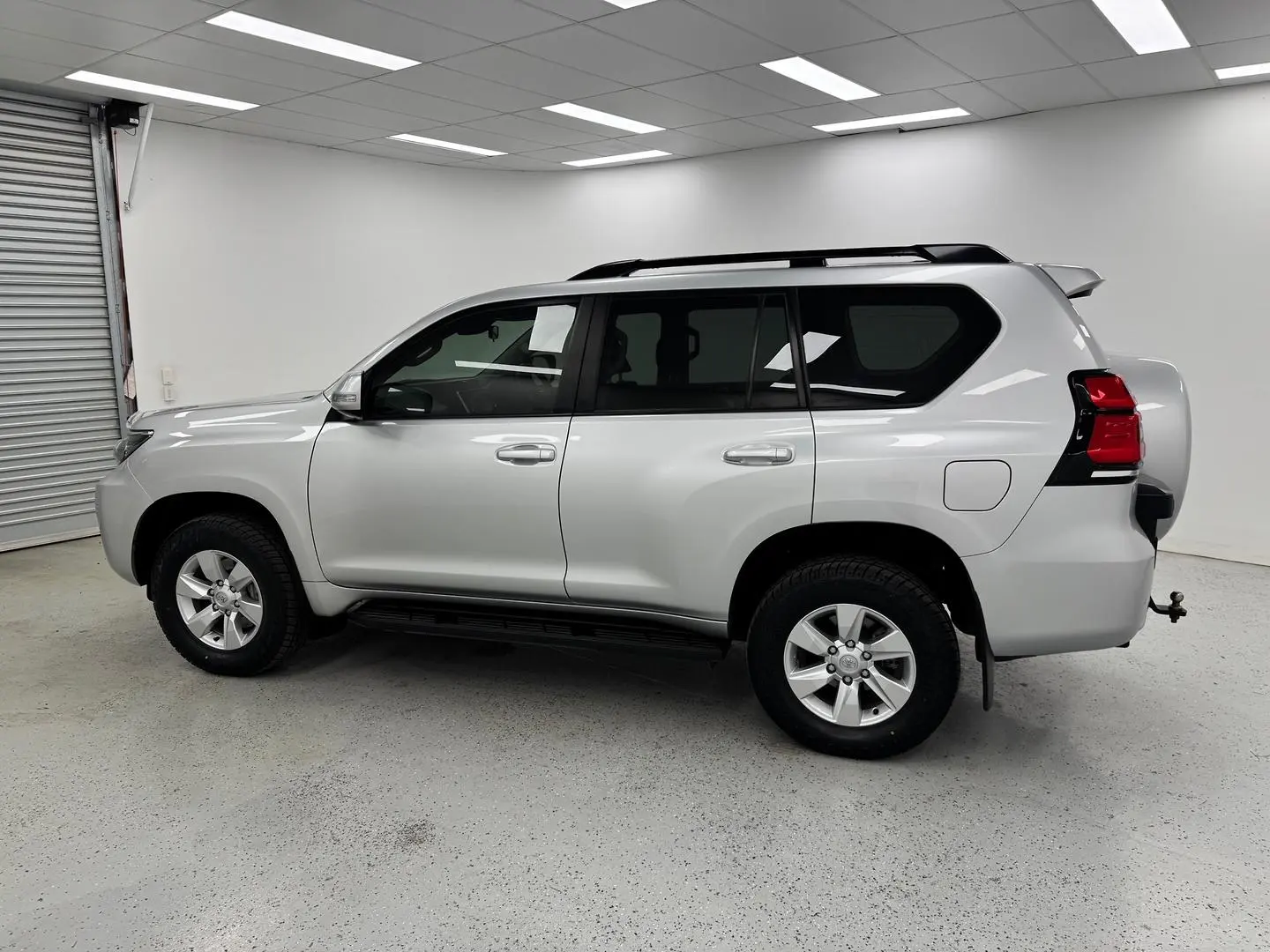 2021 Toyota Landcruiser Prado Gallery Image 5