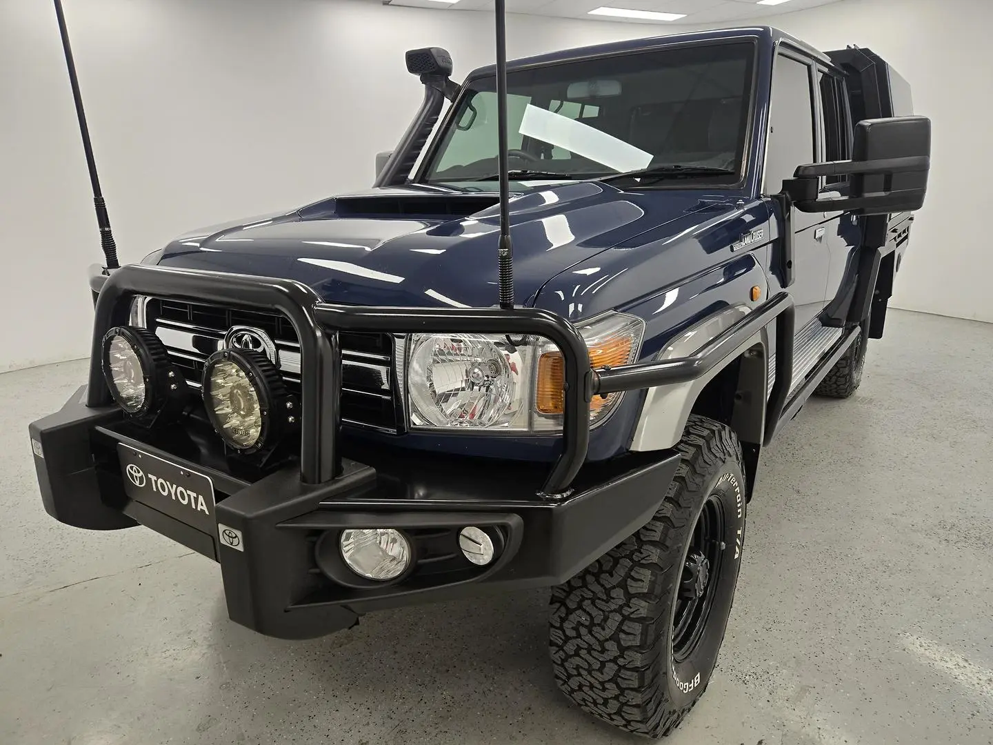 2020 Toyota Landcruiser Gallery Image 7