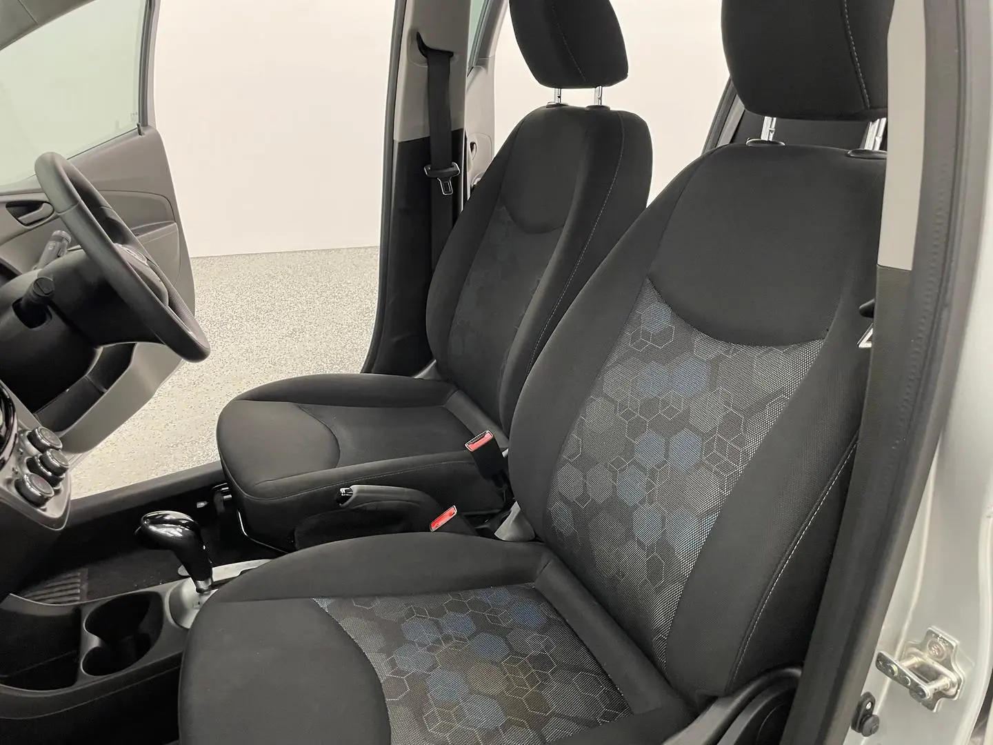 2016 Holden Spark Gallery Image 19