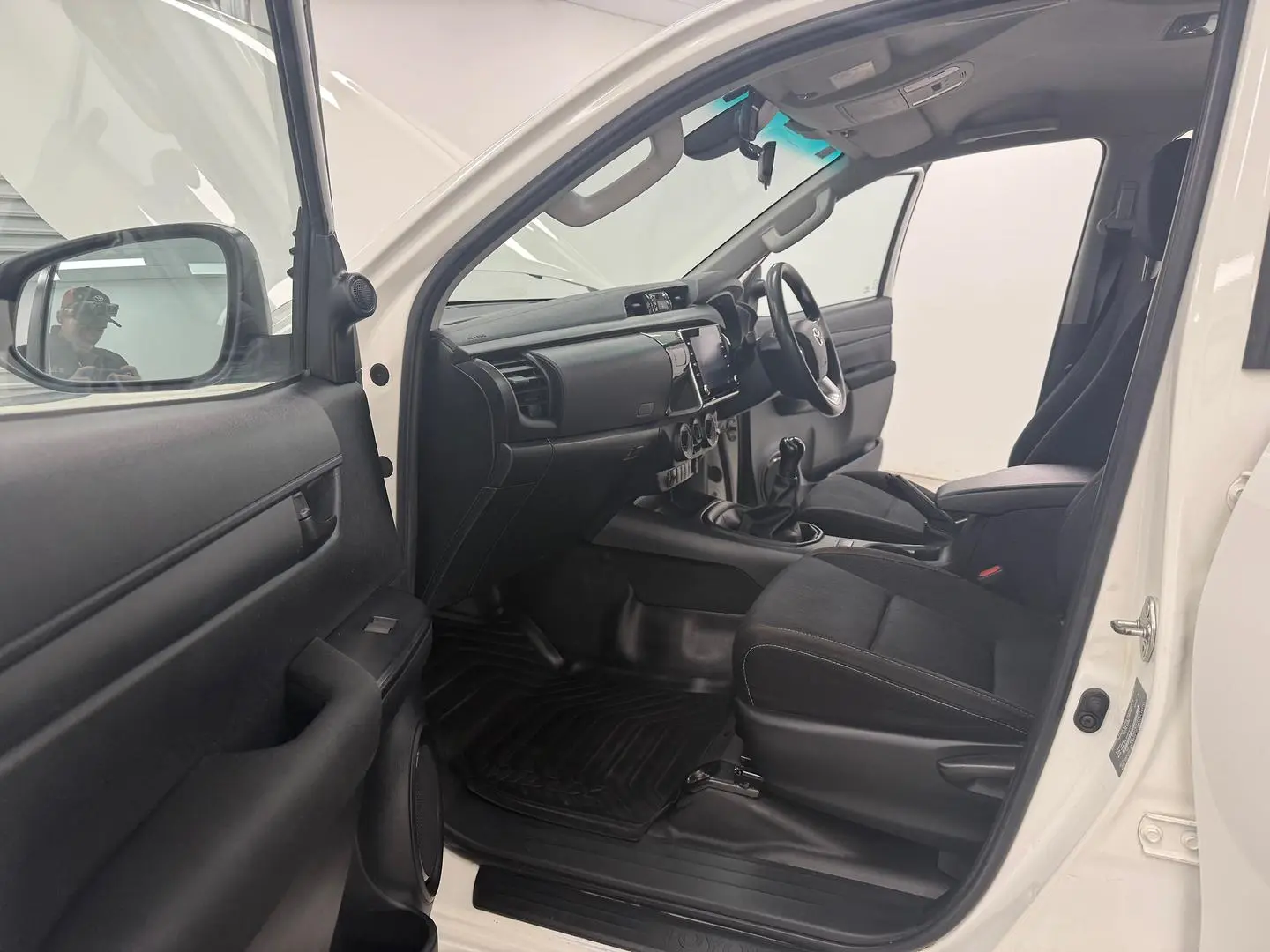 2021 Toyota Hilux Gallery Image 10