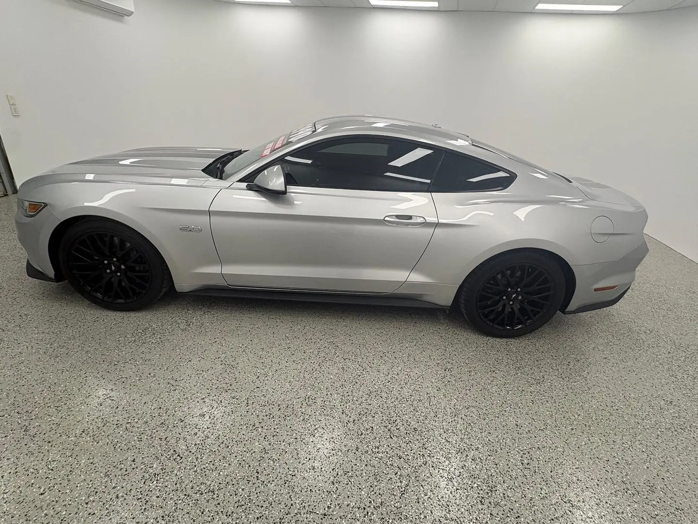 2017 Ford Mustang Gallery Image 7