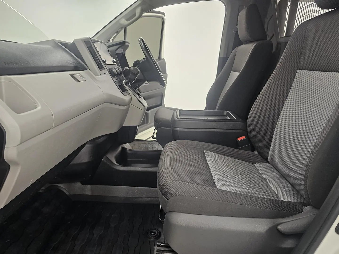 2022 Toyota Hiace Gallery Image 13