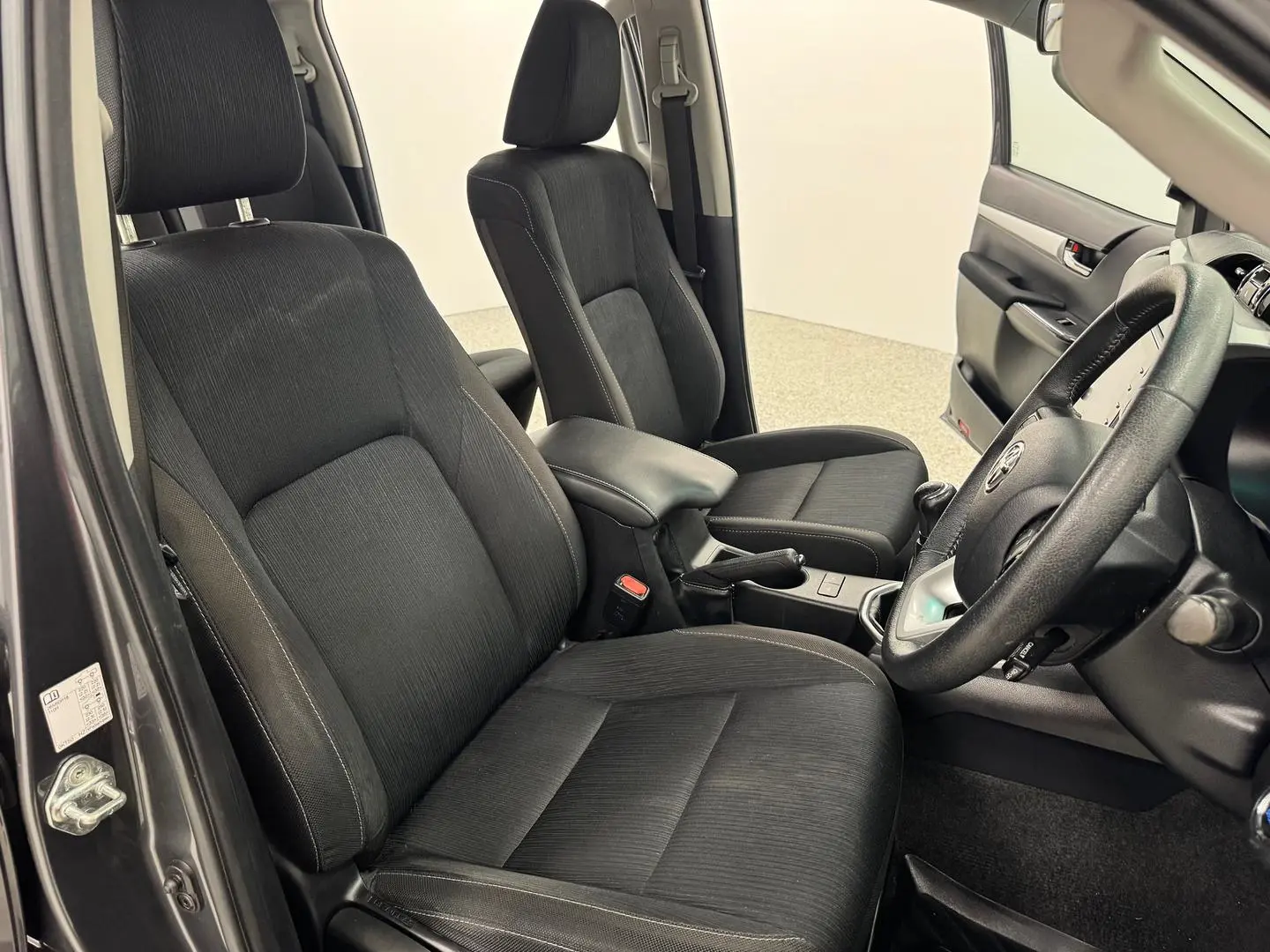 2022 Toyota Hilux Gallery Image 27