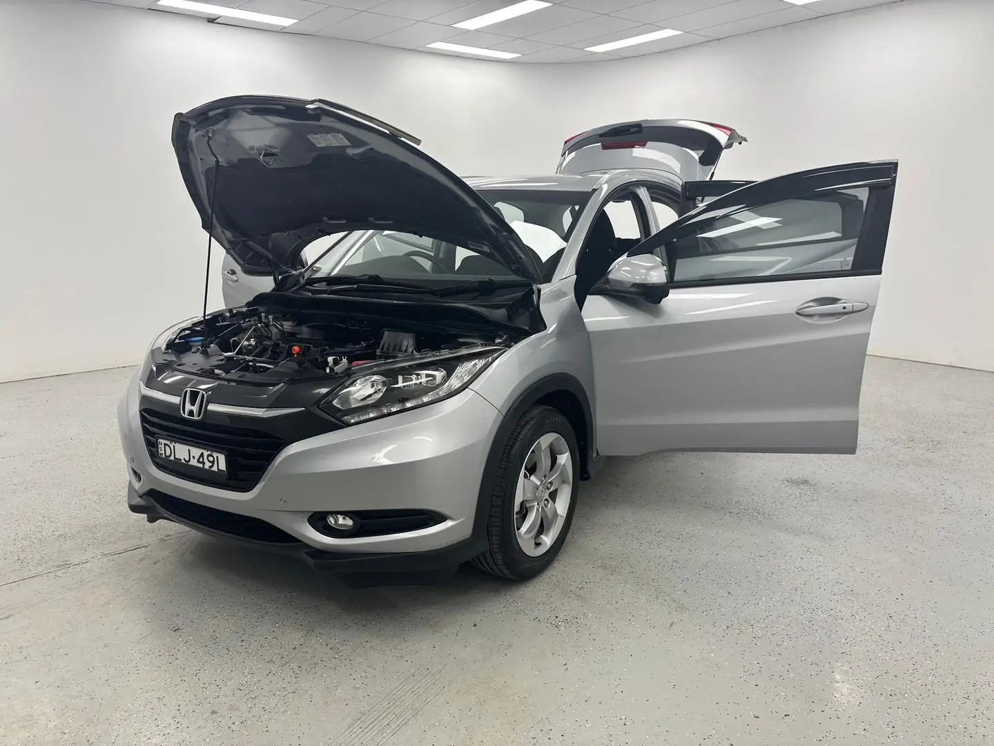 2017 Honda HR-V Gallery Image 14