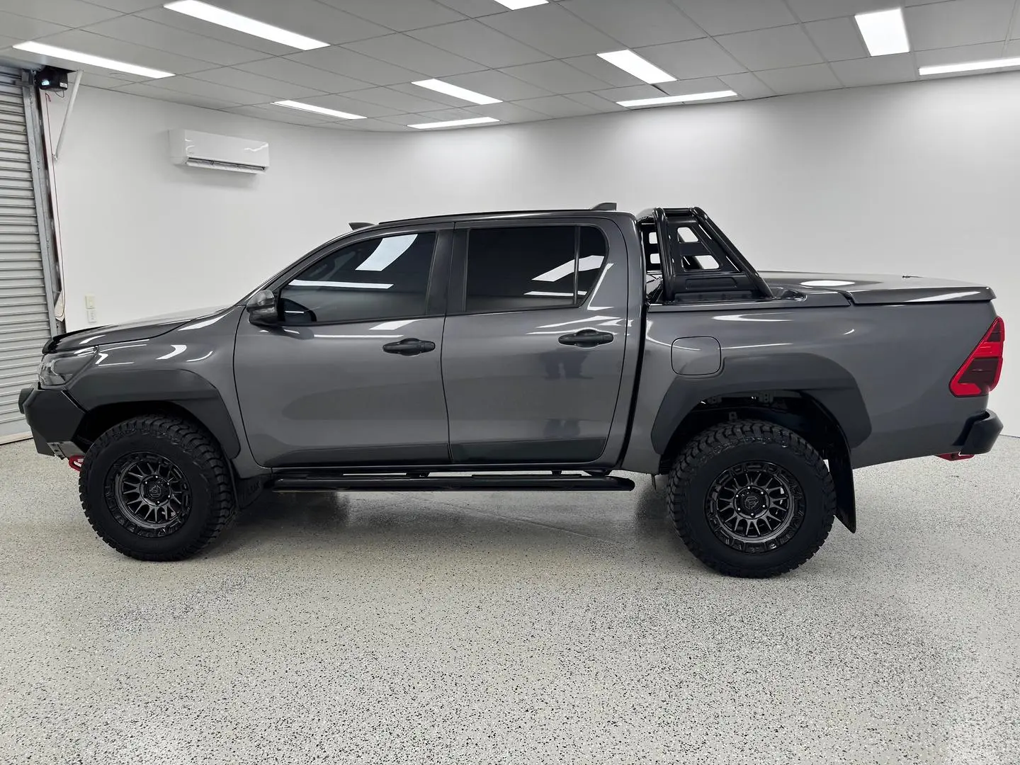 2022 Toyota Hilux Gallery Image 5