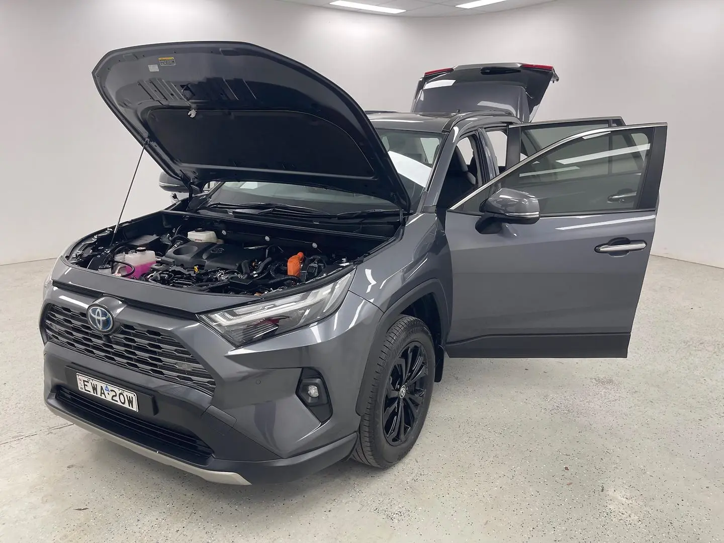 2022 Toyota RAV4 Gallery Image 13