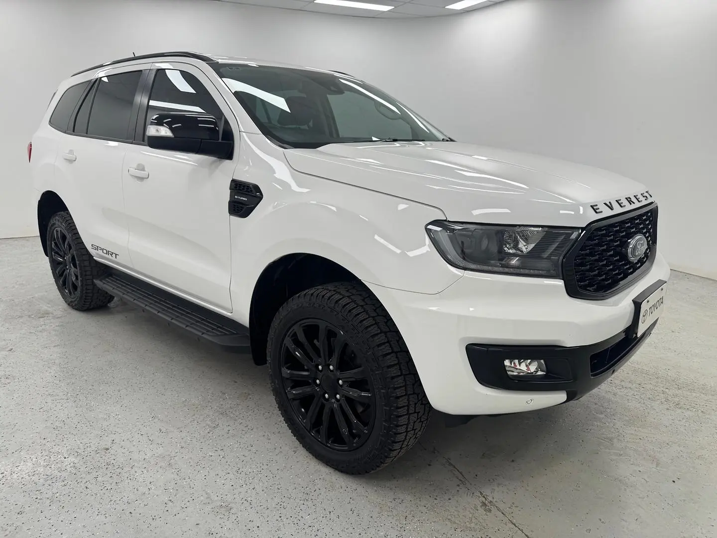 2020 Ford Everest Gallery Image 1