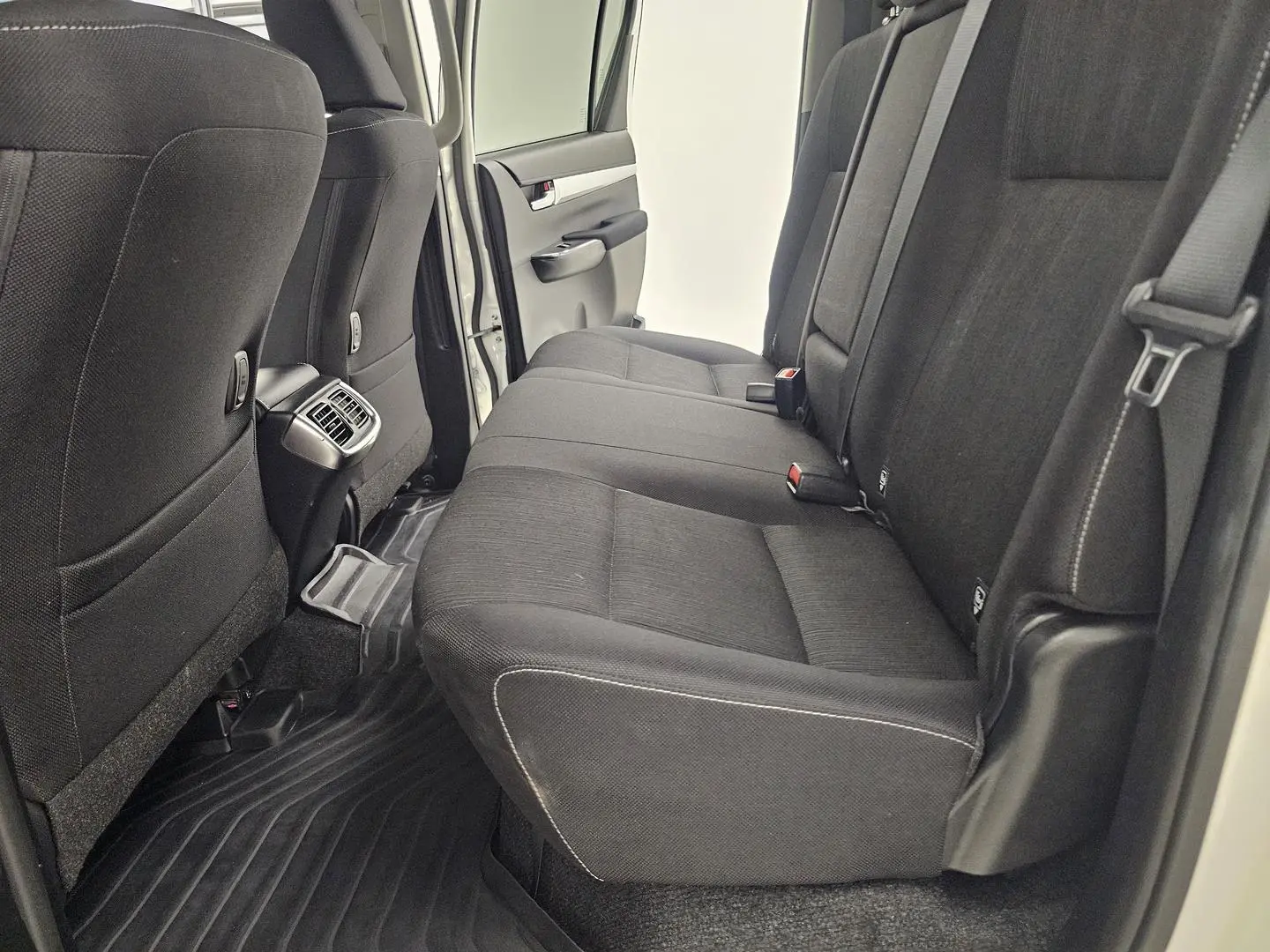 2021 Toyota Hilux Gallery Image 14