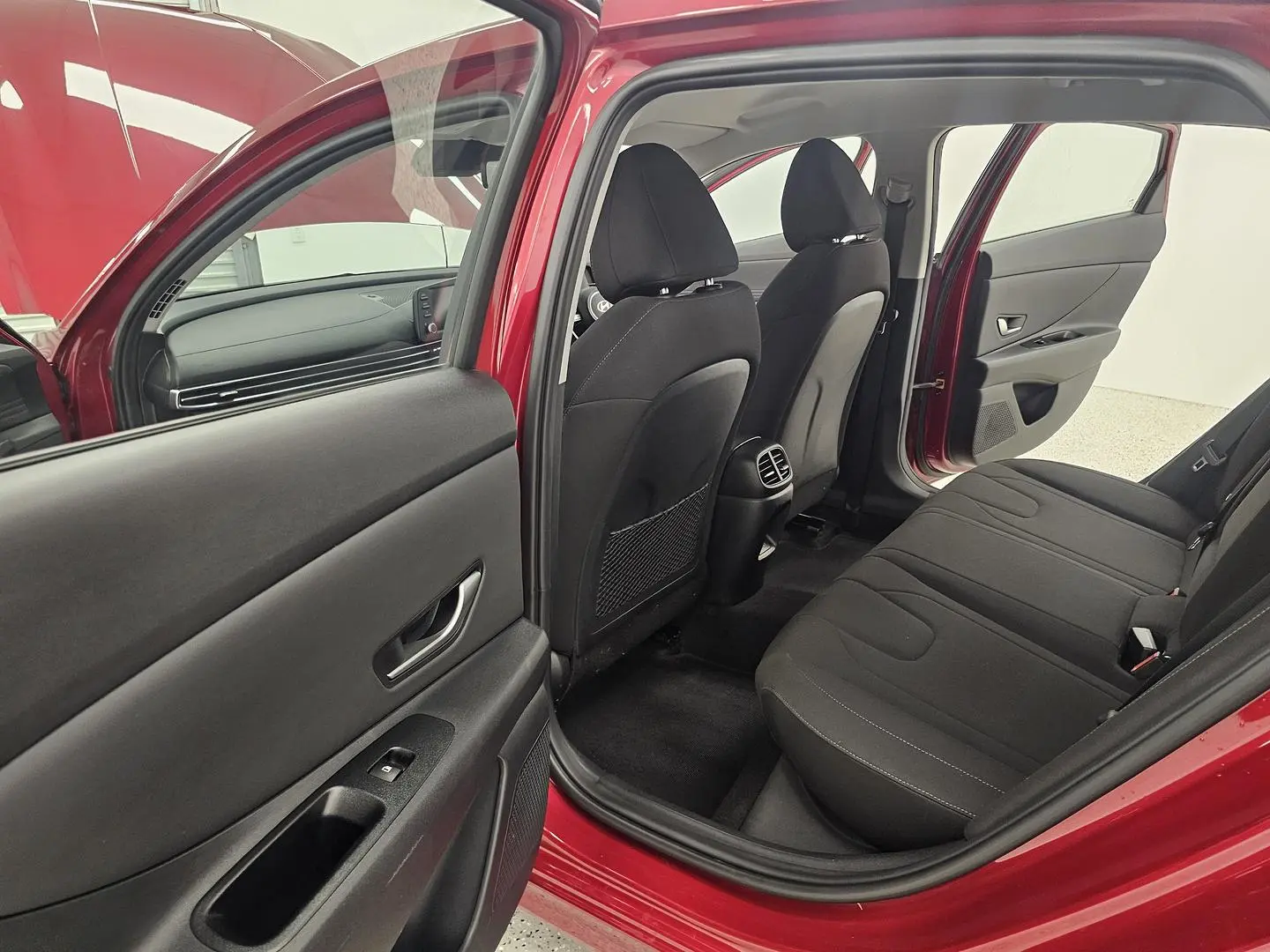 2024 Hyundai i30 Gallery Image 16