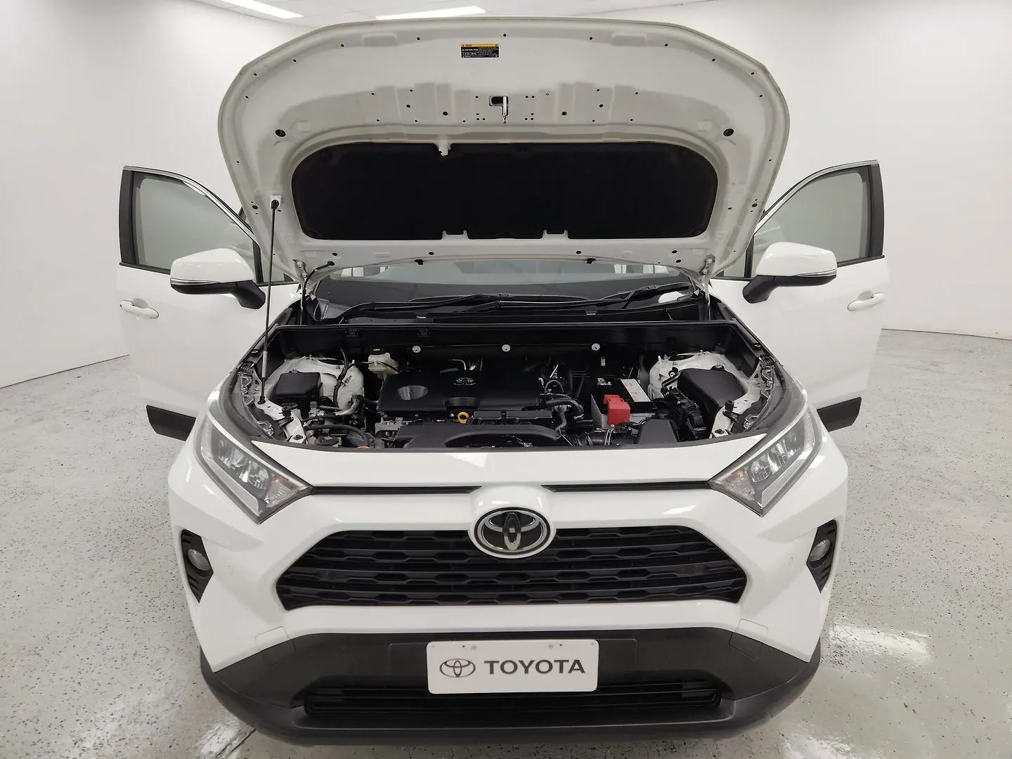 2020 Toyota RAV4 Gallery Image 15