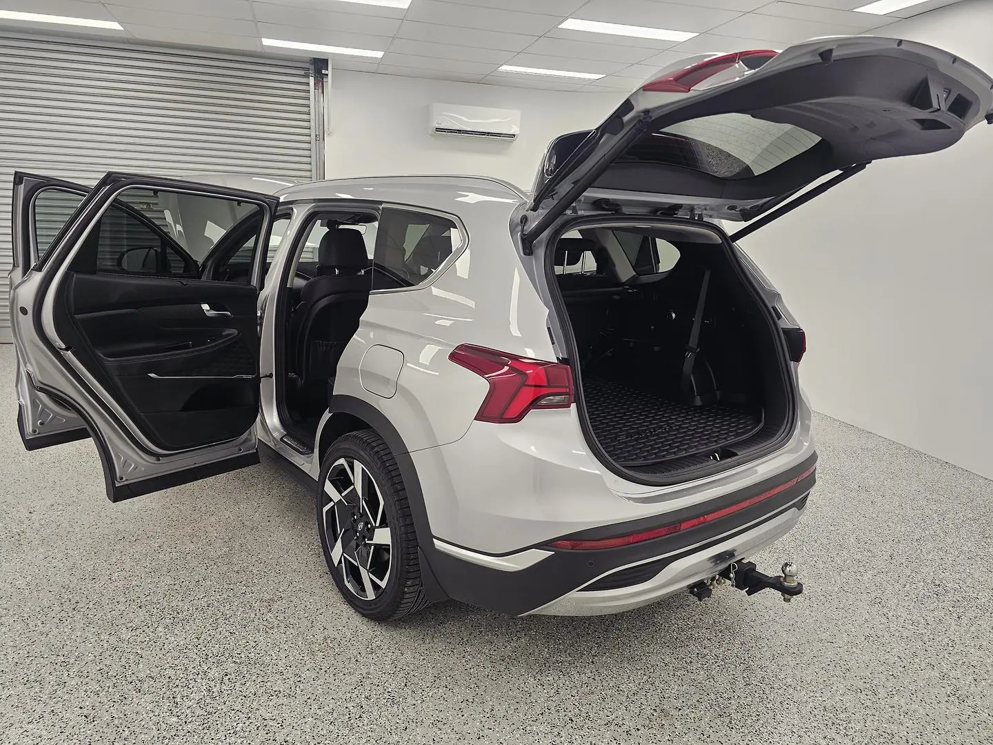 2022 Hyundai Santa Fe Gallery Image 16