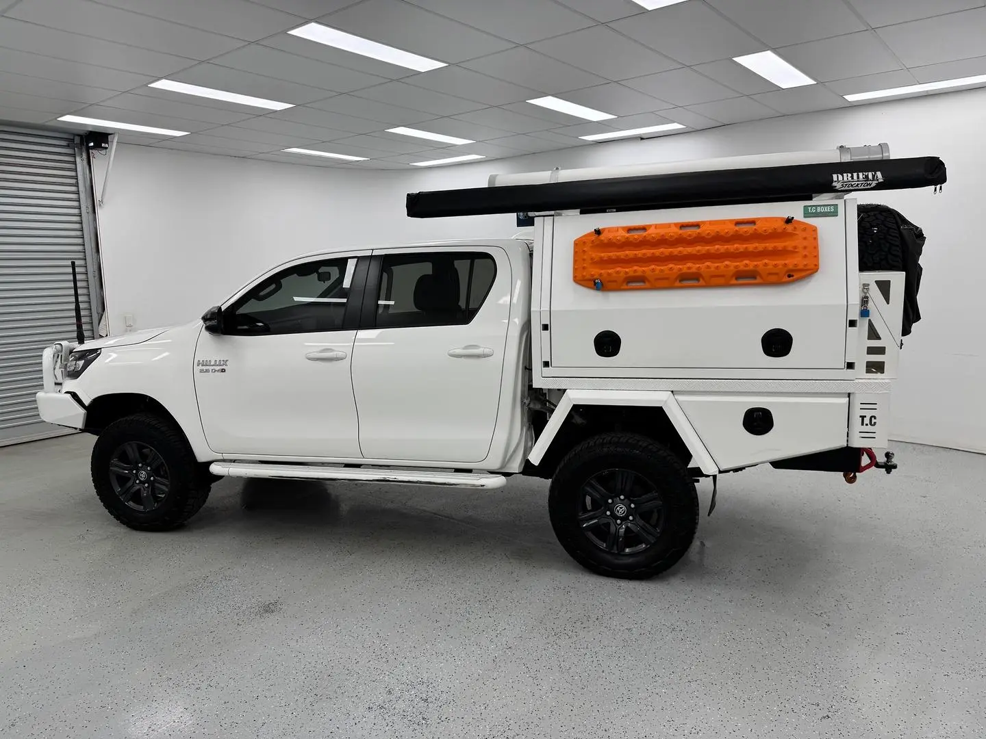 2023 Toyota Hilux Gallery Image 4