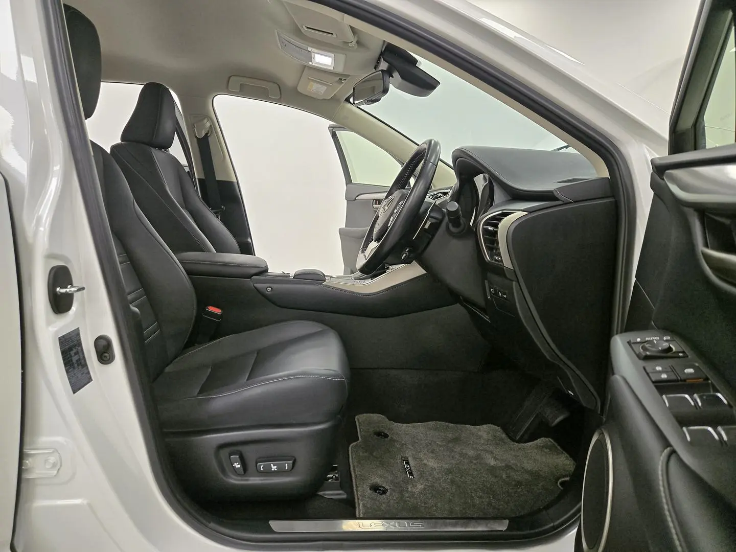 2020 Lexus NX Gallery Image 22